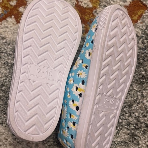 Kid’s shoes - Picture 5 of 7